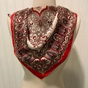 Paoli Scarf